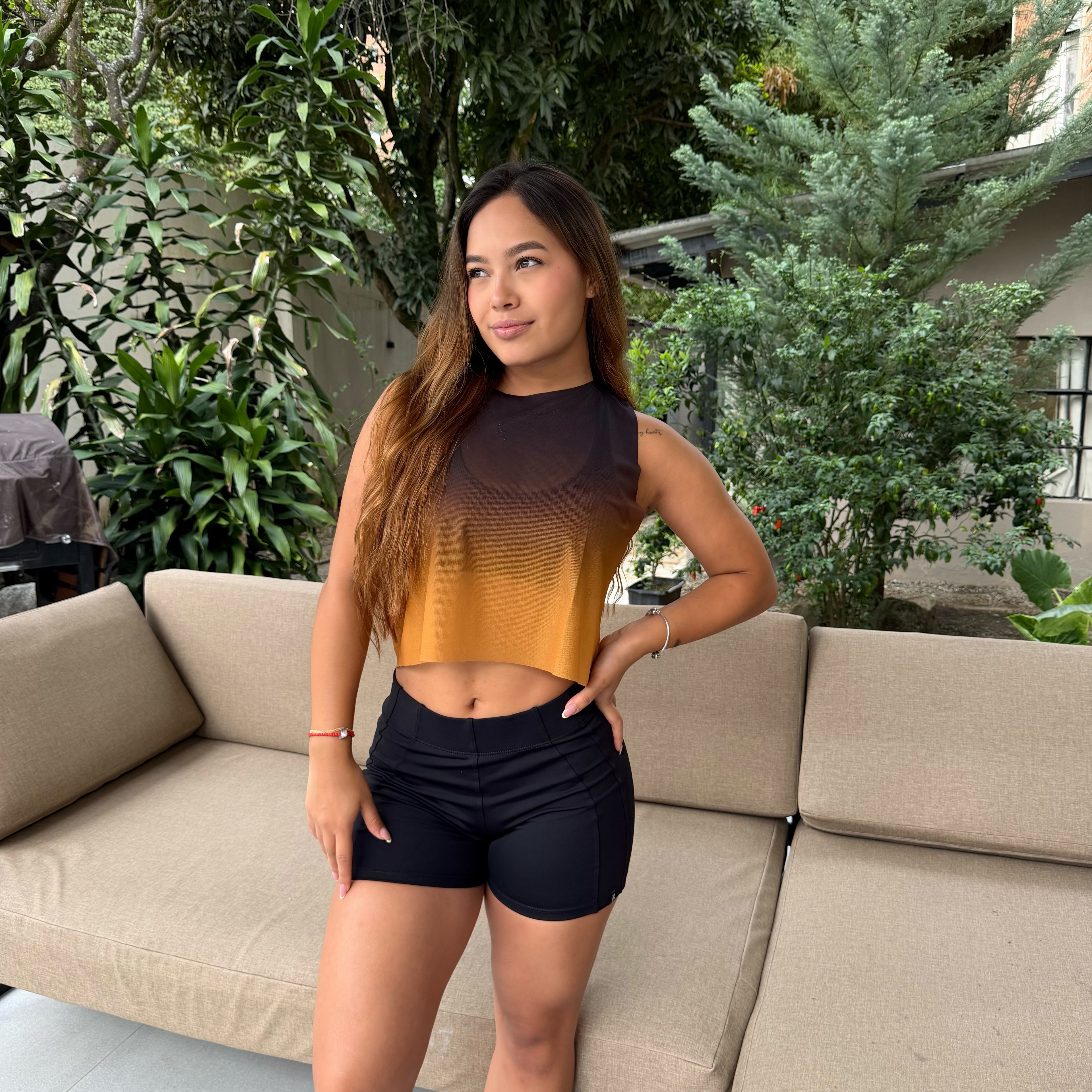 CROPTOP SIN MANGAS MALLA DAMA